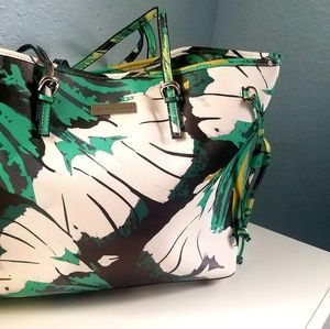 Beautiful Tropical NY and Company Purse